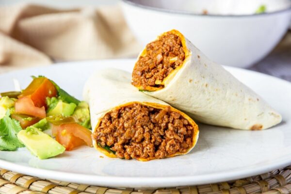 presentacion-principal-de-los-burritos-mexicanos-con-carne-picada Burrito 1 Carne